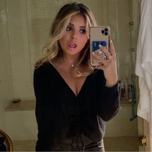 black v neck long sleeve knit crop sweater